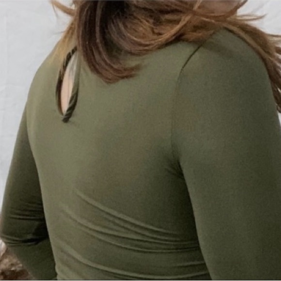 MWT Super Soft Fitted Square Neck Top - Picture 12 of 16